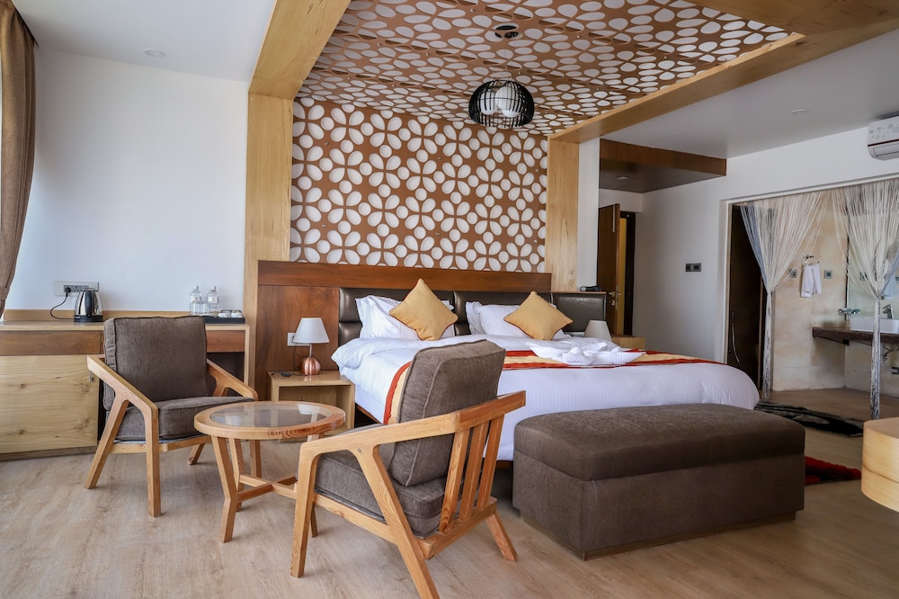 Retro Hotel And Spa 18/28
