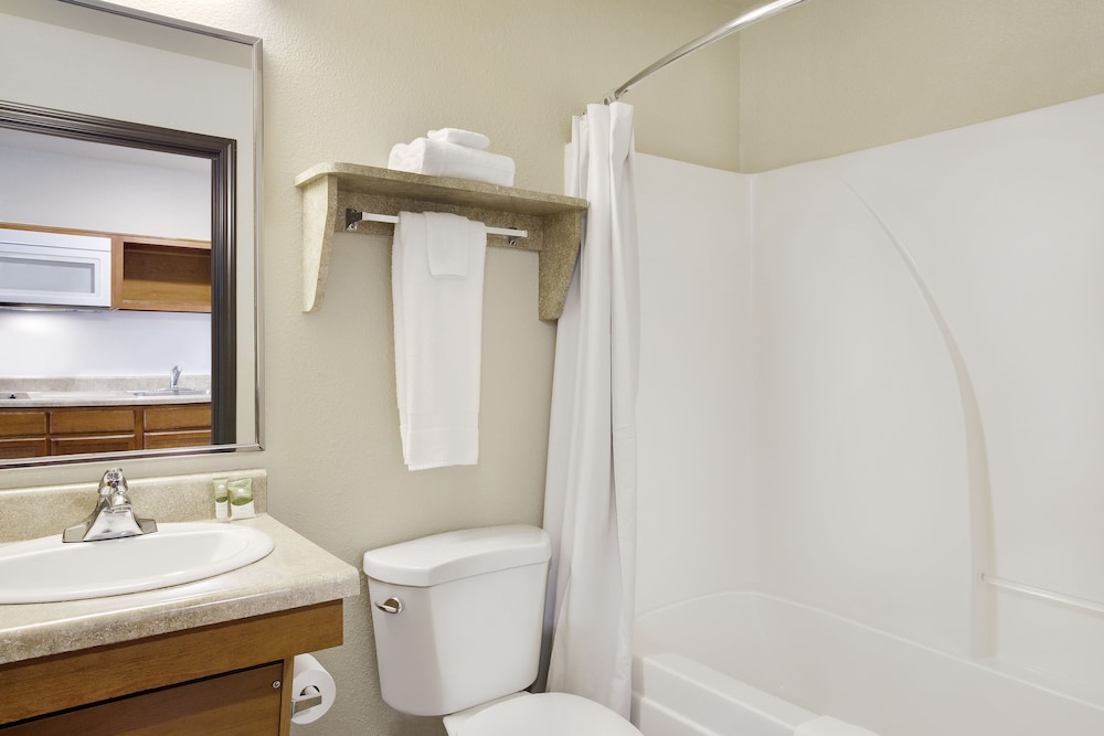 WoodSpring Suites Washington DC Andrews AFB 9/25