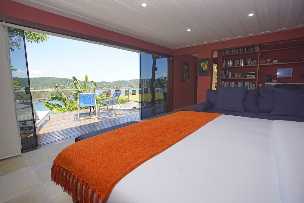 Cliffside Luxury Inn 13/48