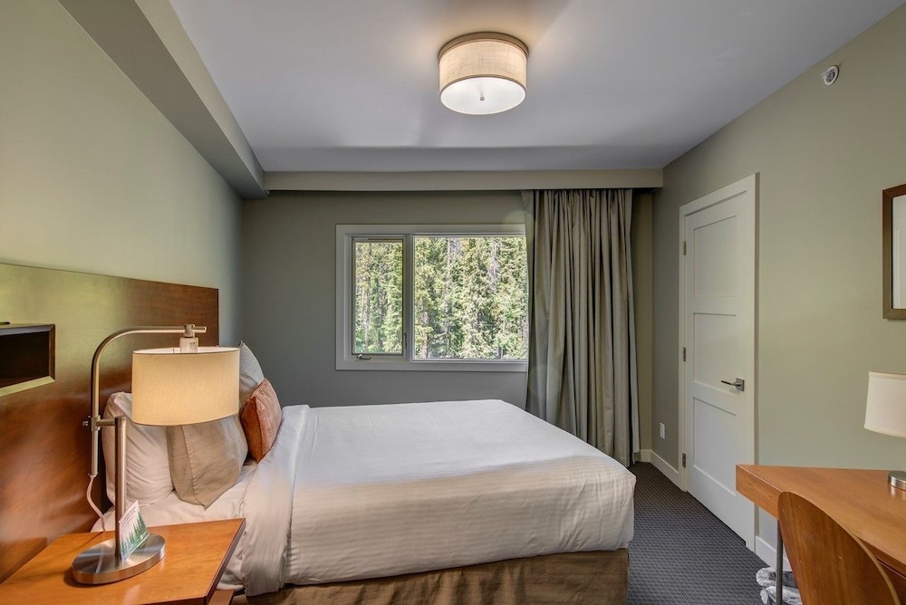 Juniper Hotel 29/70
