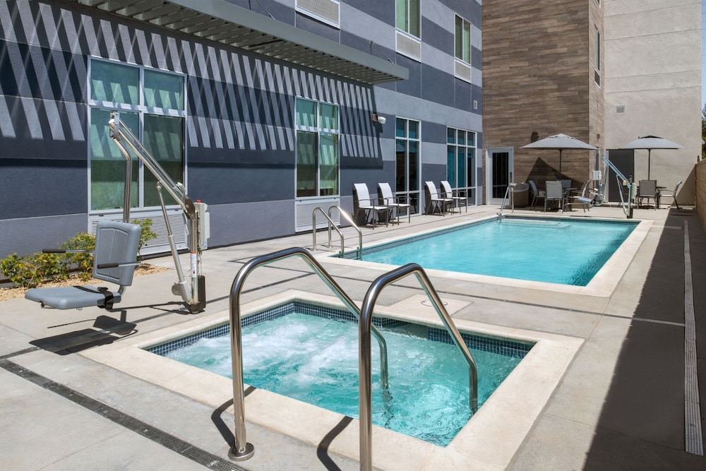 Fairfield Inn & Suites By Marriott Victorville 9/19