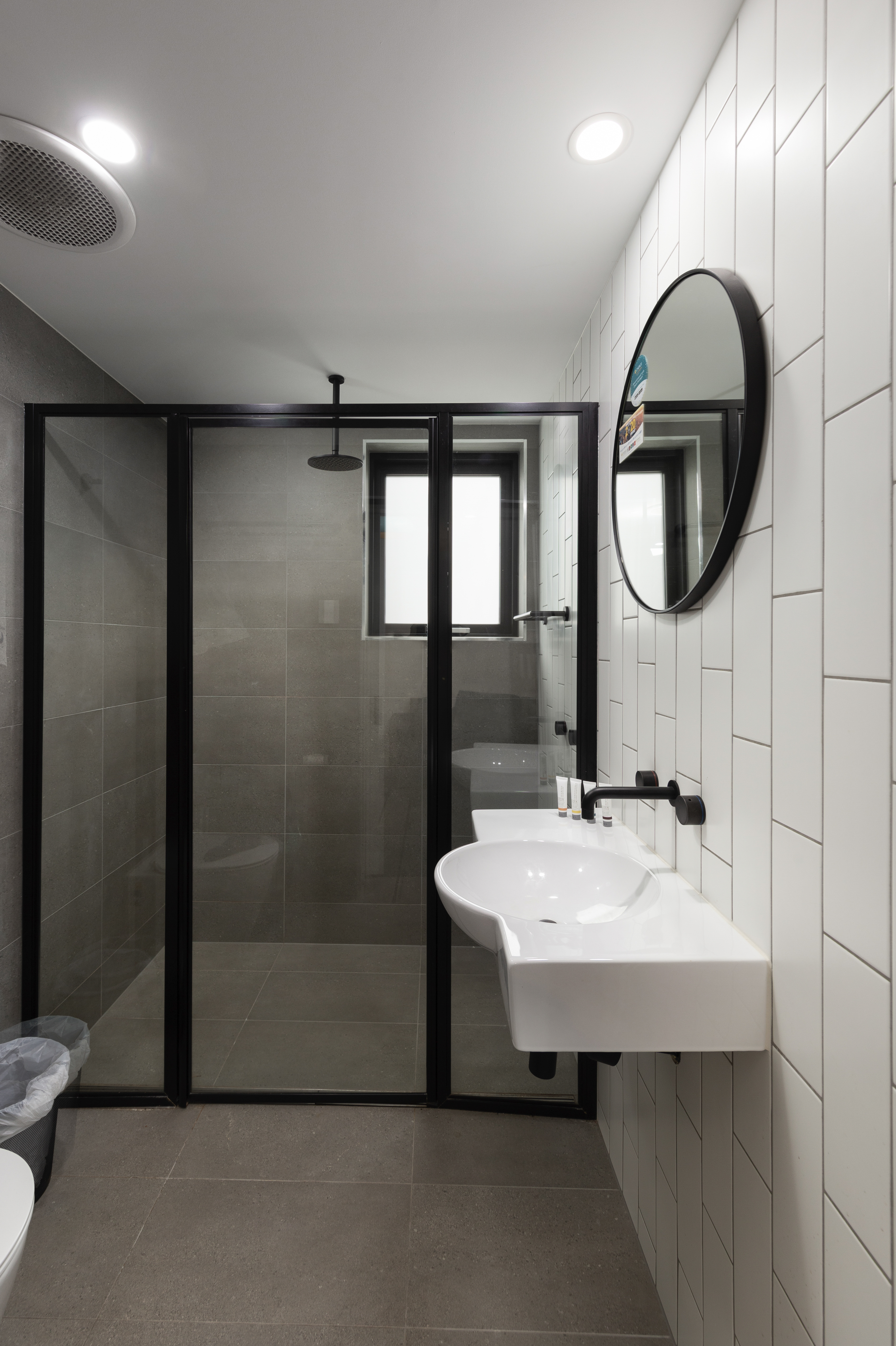 غرفة تنفيذية بسرير كينج، Sora East Melbourne 3/4