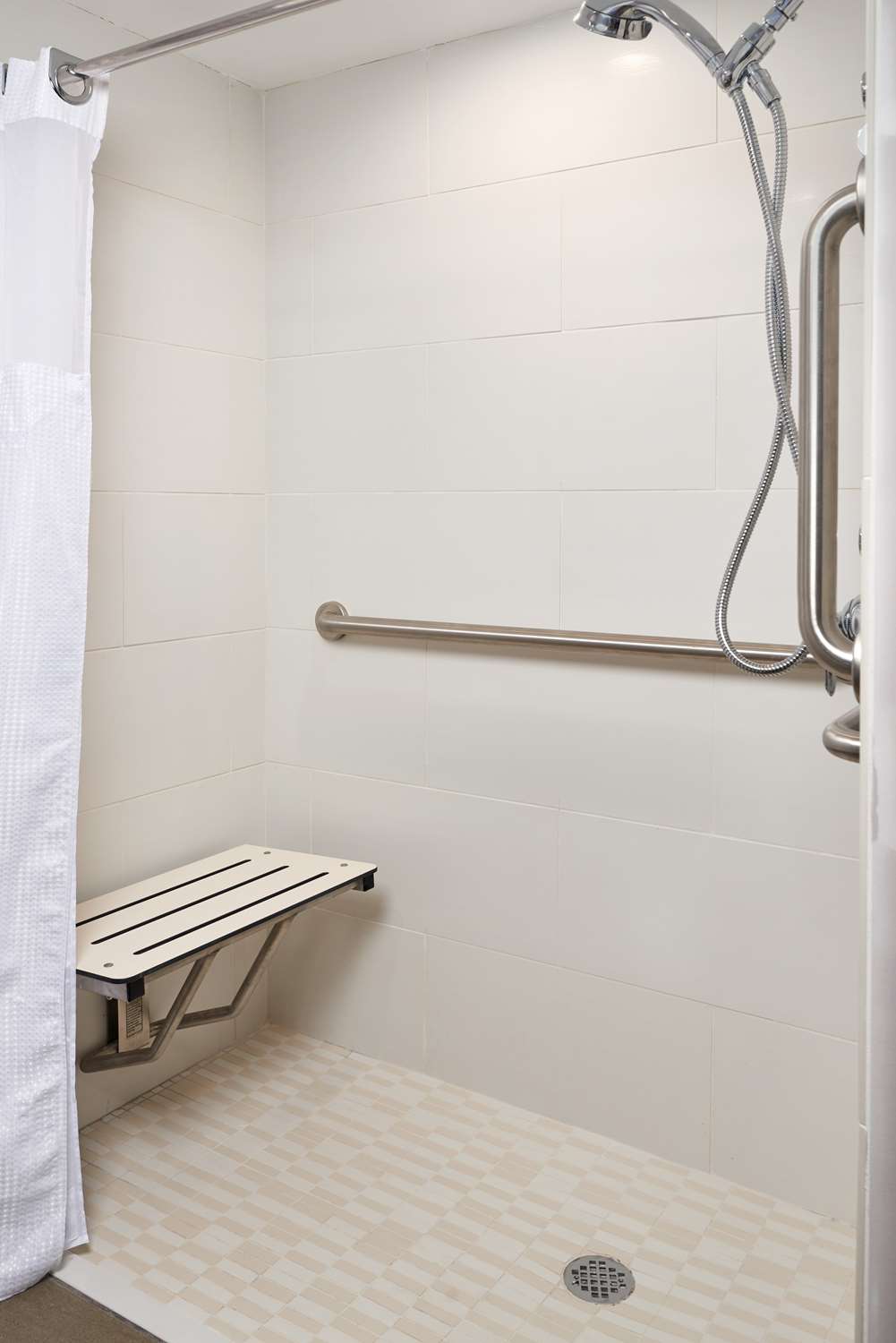 Room, King Bed, with View, Accessible