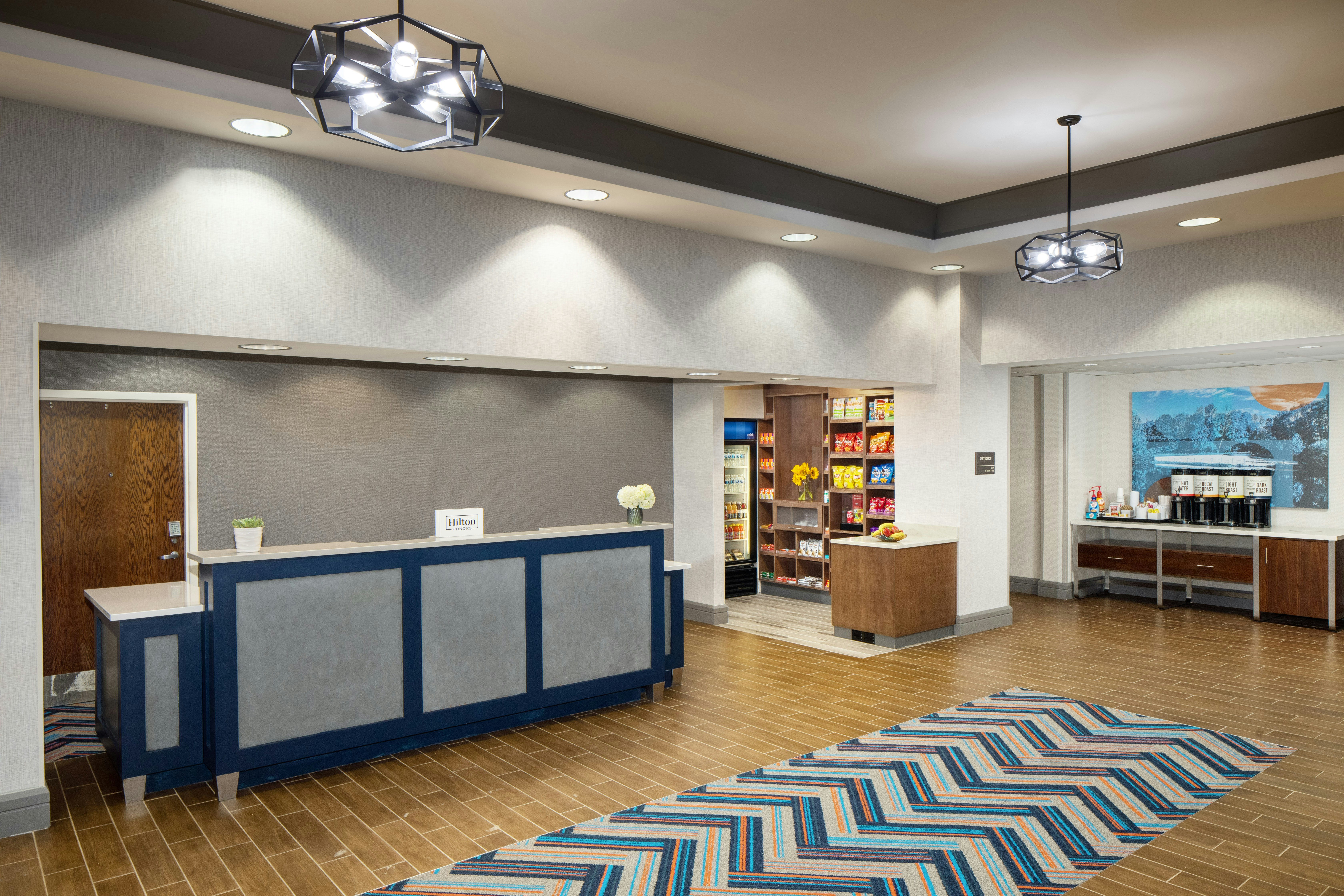 Hampton Inn Garden City Long Island, NY 4/32
