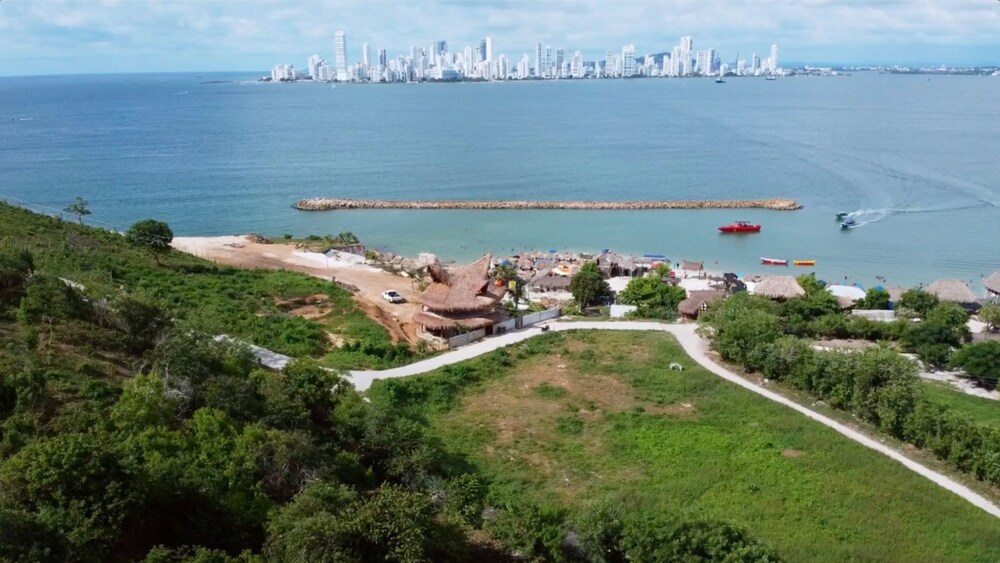 Santuario Beach Hostel 46/48