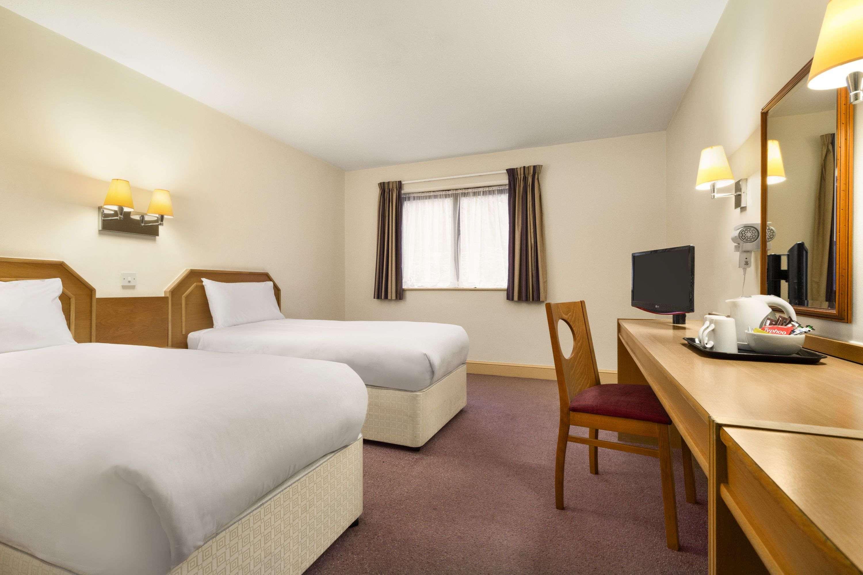 Days Inn by Wyndham Sevenoaks Clacket Lane 26/41