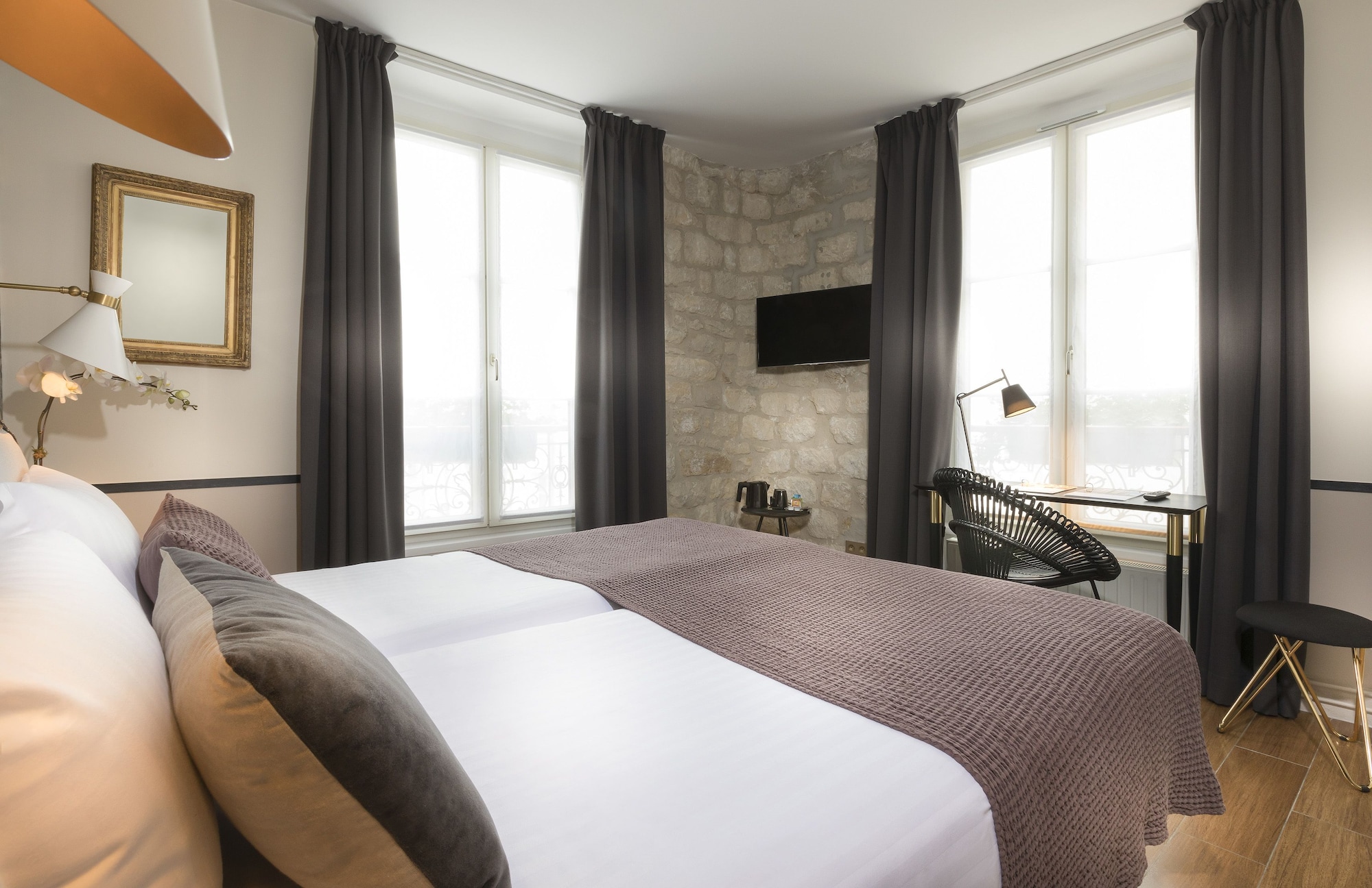 SUPERIOR, DOUBLE BED