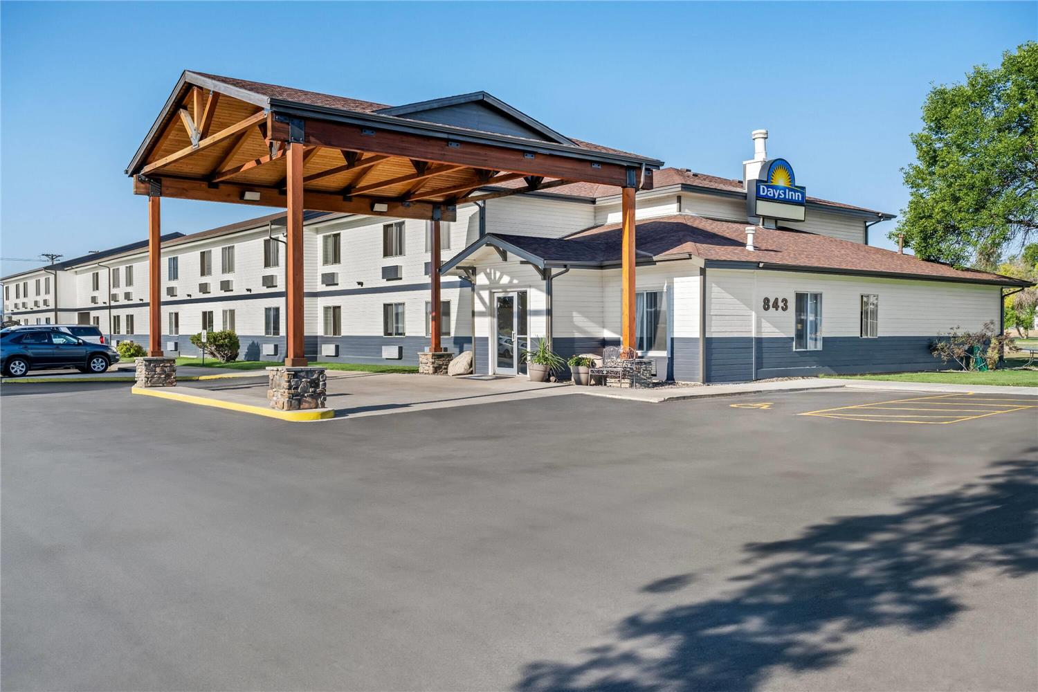 Days Inn By Wyndham Billings 27/28