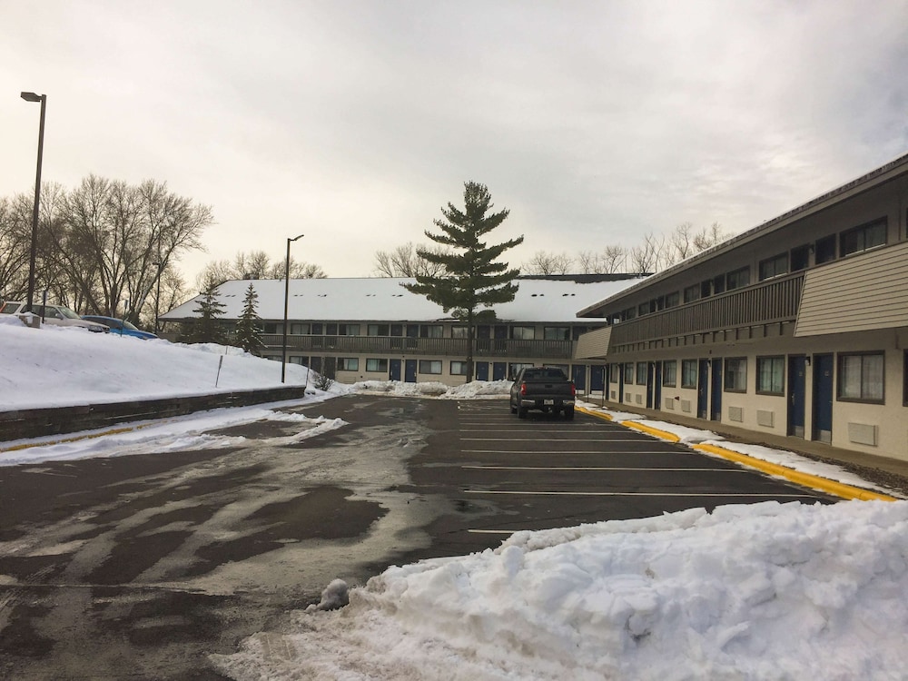 Motel6 Burnsville, MN 41/46