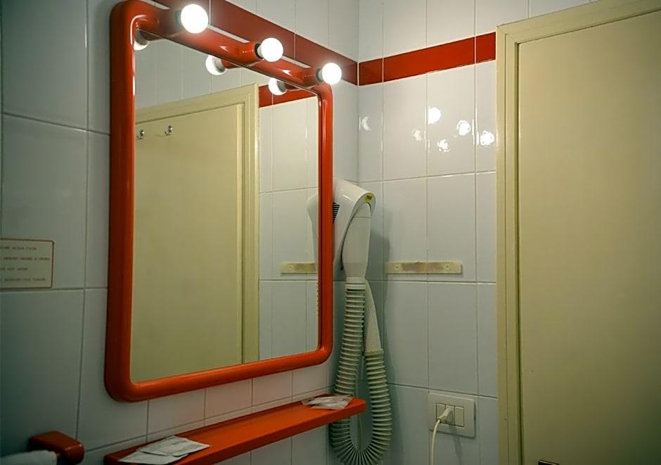 HOTEL REGINA DELLE DOLOMITI 78/81
