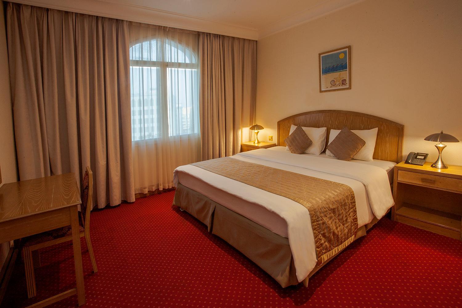 Executive, Suite