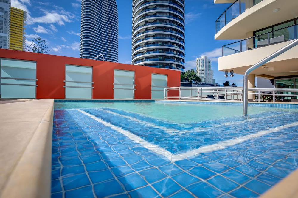 Mantra Broadbeach on the Park 42/70
