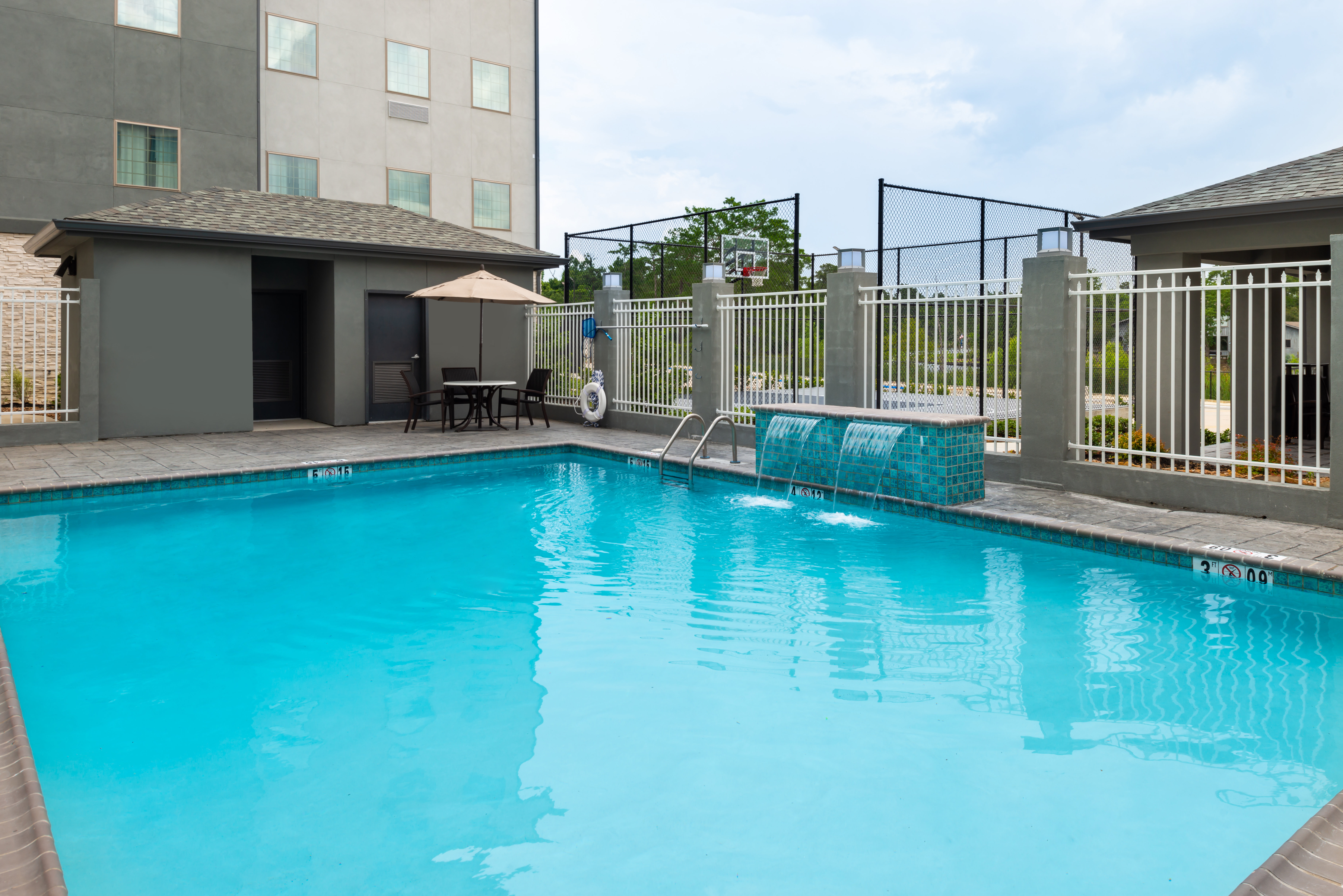 STAYBRIDGE SUITES LAKE CHARLES 11/48