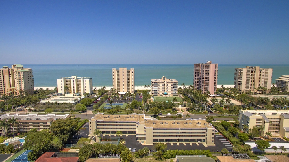 Marco Beach Vacation Suites 63/73