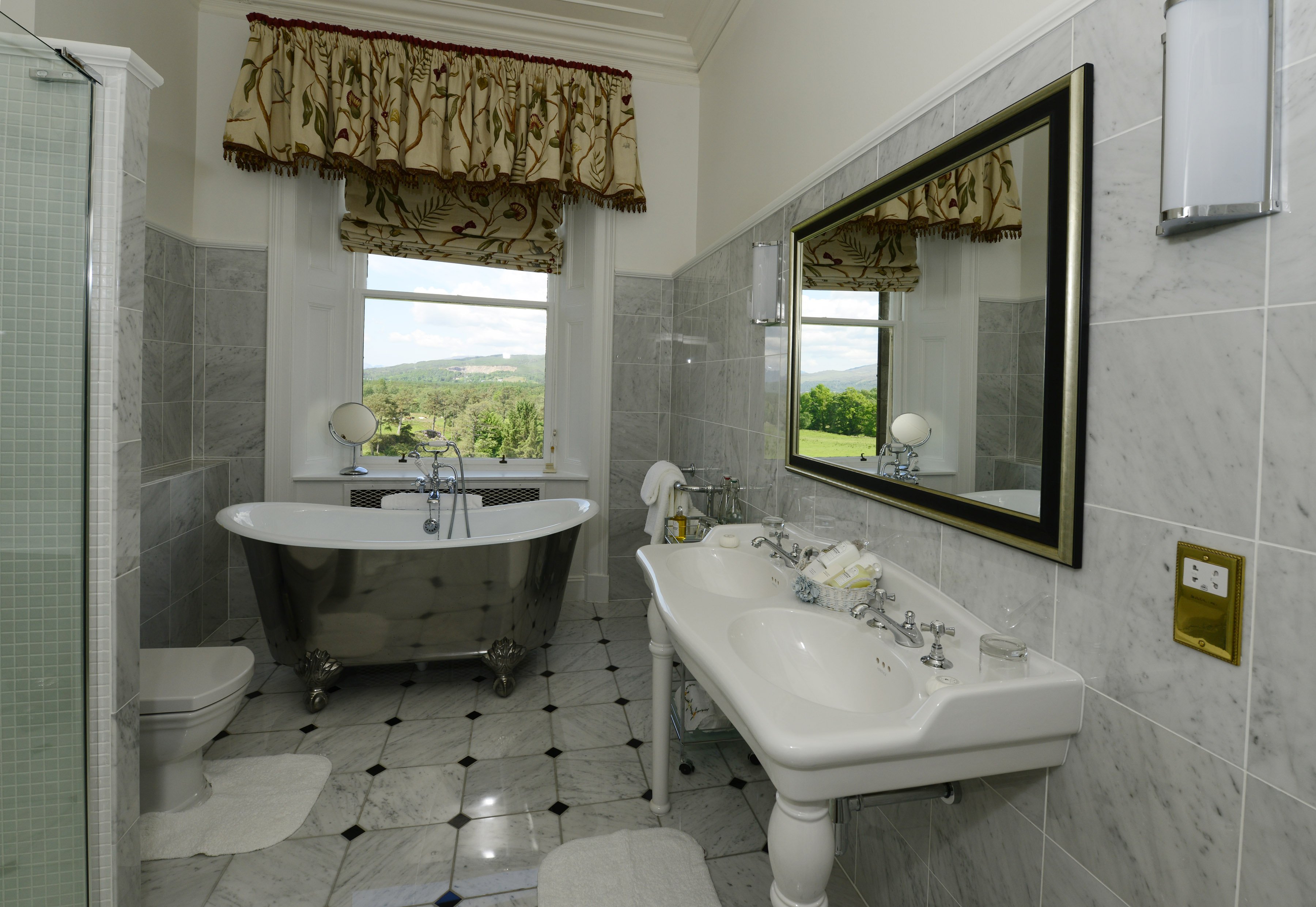Inverlochy Castle 58/61