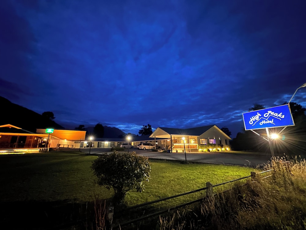 High Peaks Hotel 53/63