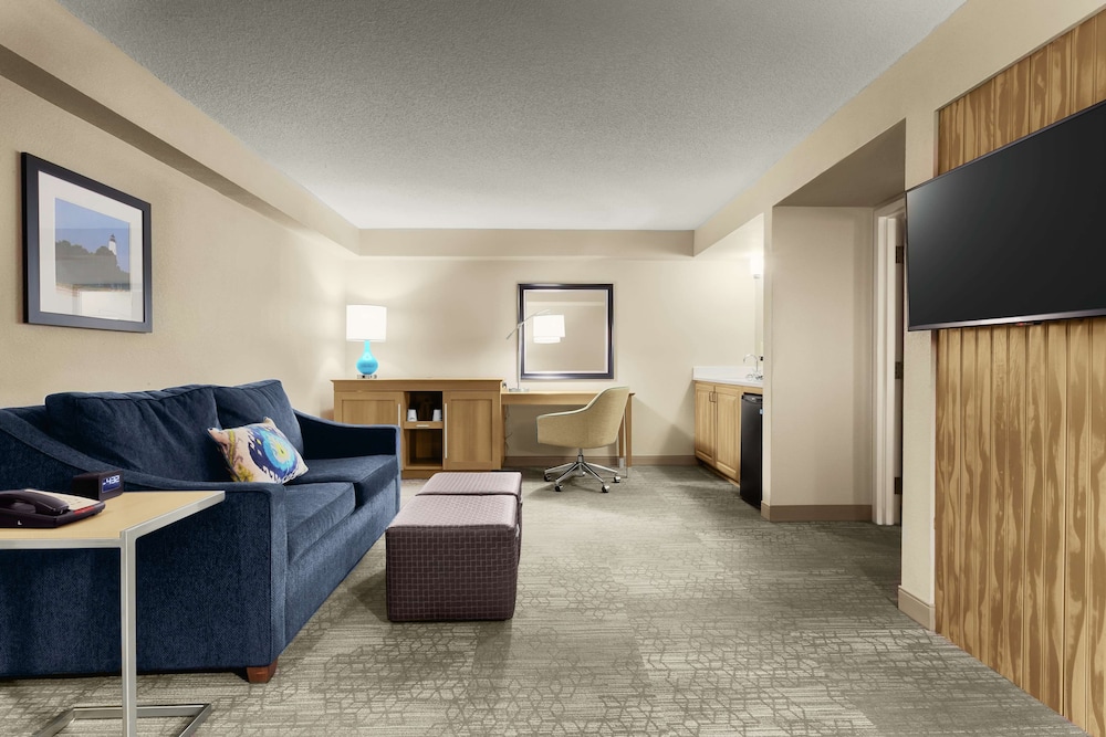 Hampton Inn Georgetown Marina 23/35