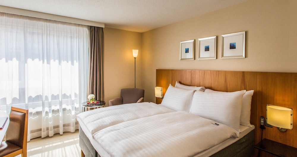 MOVENPICK HOTEL LAUSANNE 11/79