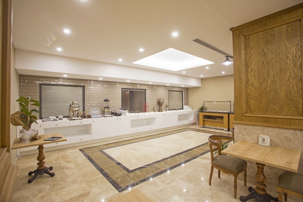 Aktug Hotel 30/50