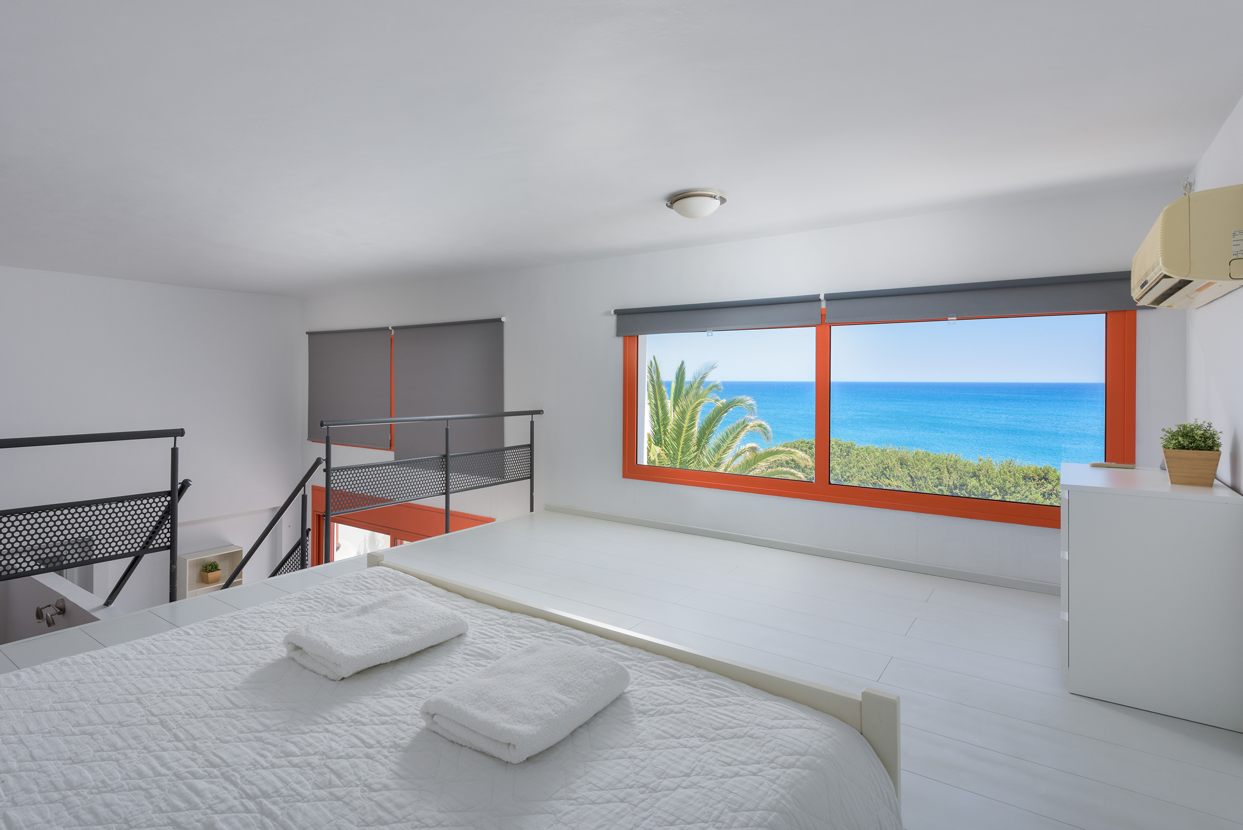 VILLA SEVEN 5/52