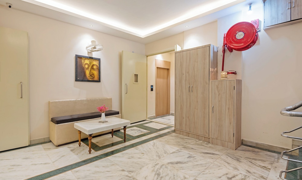 Hotel Paras International 39/49