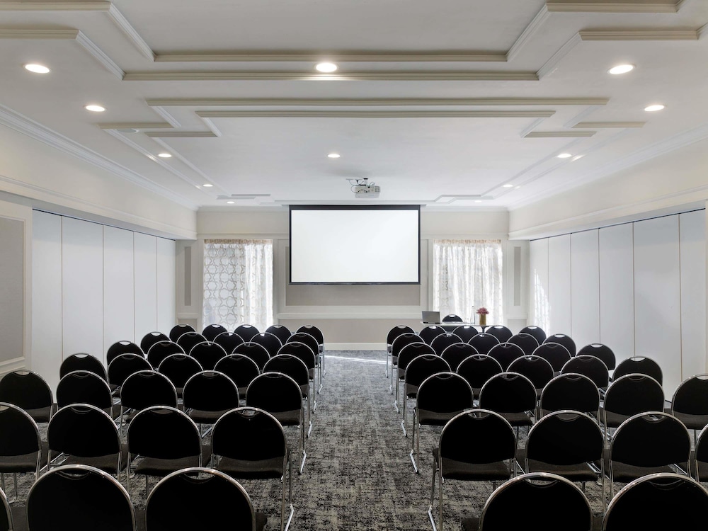 Movenpick Hotel Auckland 63/75