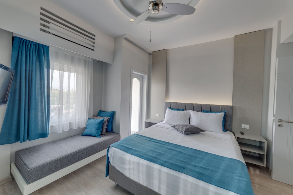 La Brezza Suite &amp; Hotel 13/63