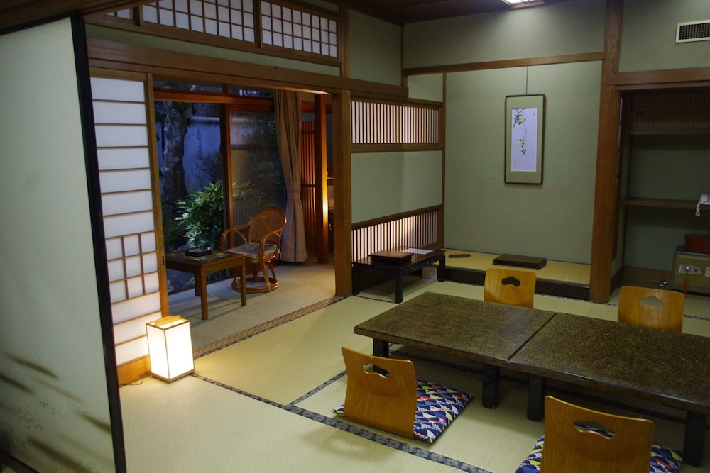Kobayashiya 22/40