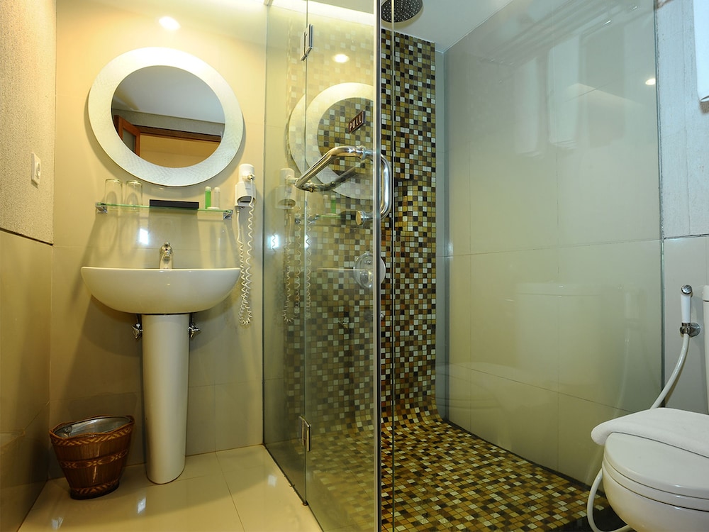 GUMILANG REGENCY HOTEL EX-GUMILANG SARI HOTEL(KT) 31/31