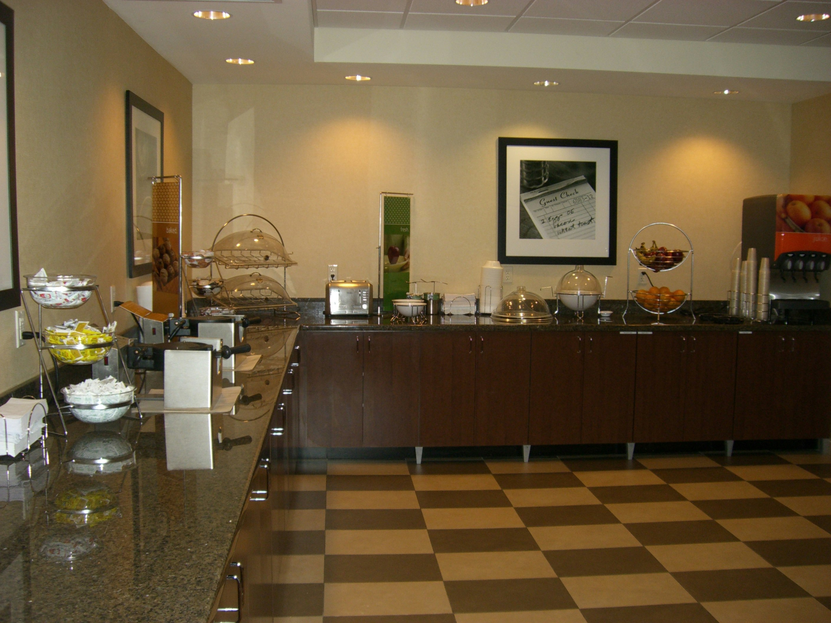 Hampton Inn Suites Pueblo North 4/42