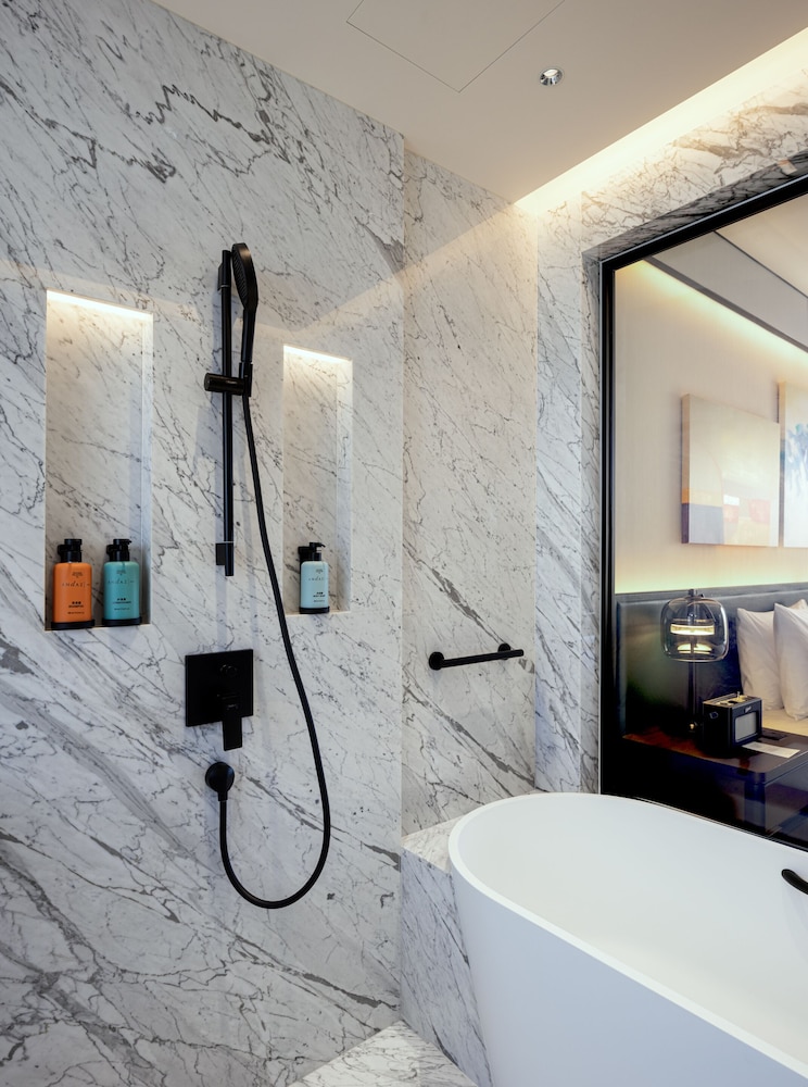 Andaz Hotel Macau 48/50