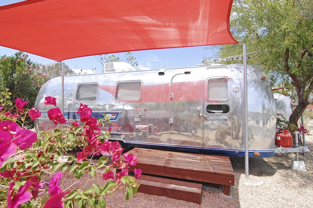 Palm Canyon Hotel and RV Resort 34/73