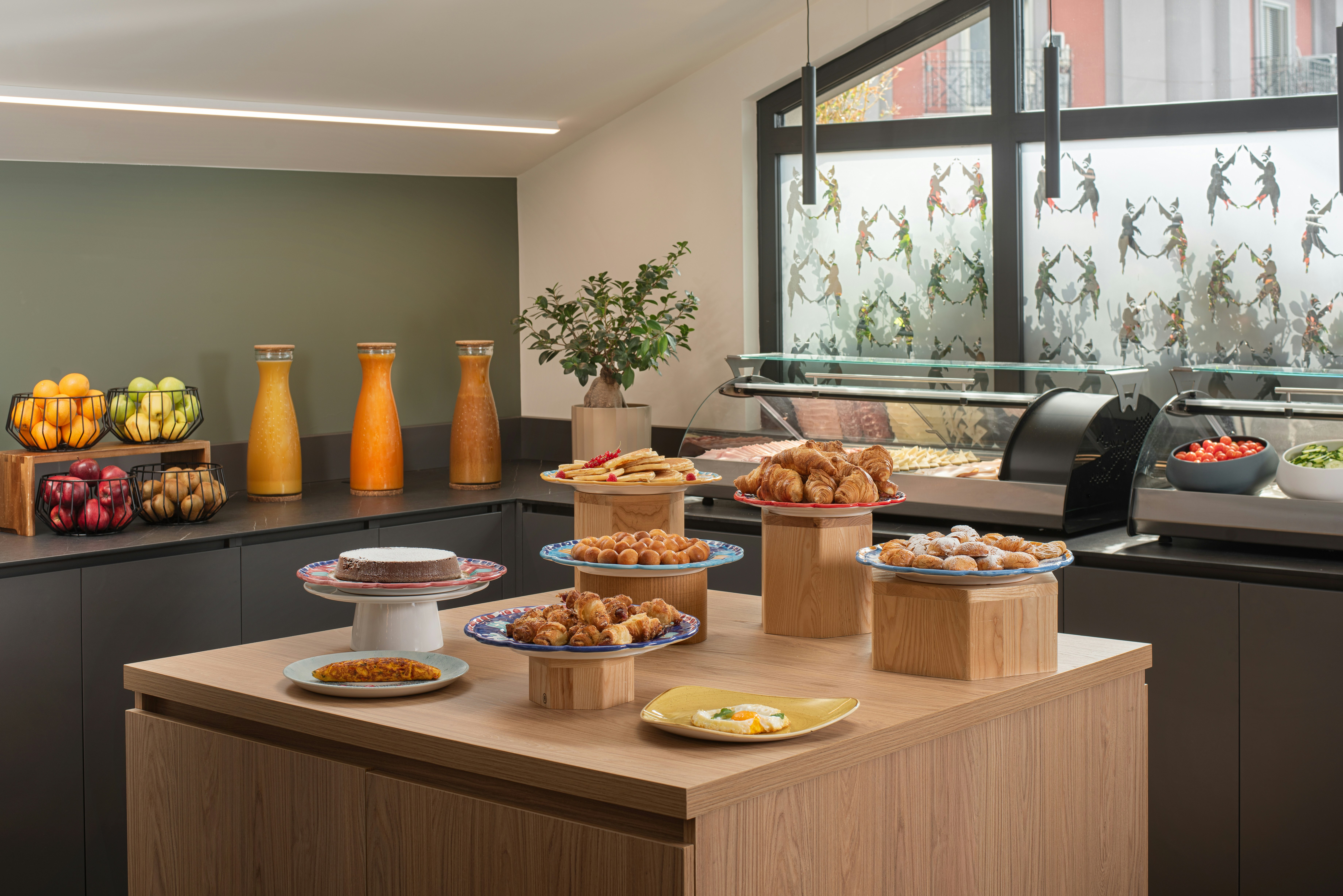 Unahotels Napoli 65/76