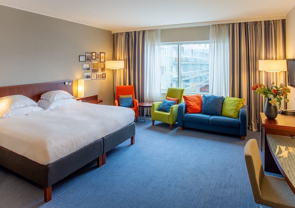 SUPERIOR, TWIN BEDS, TWO EXTRA BEDS