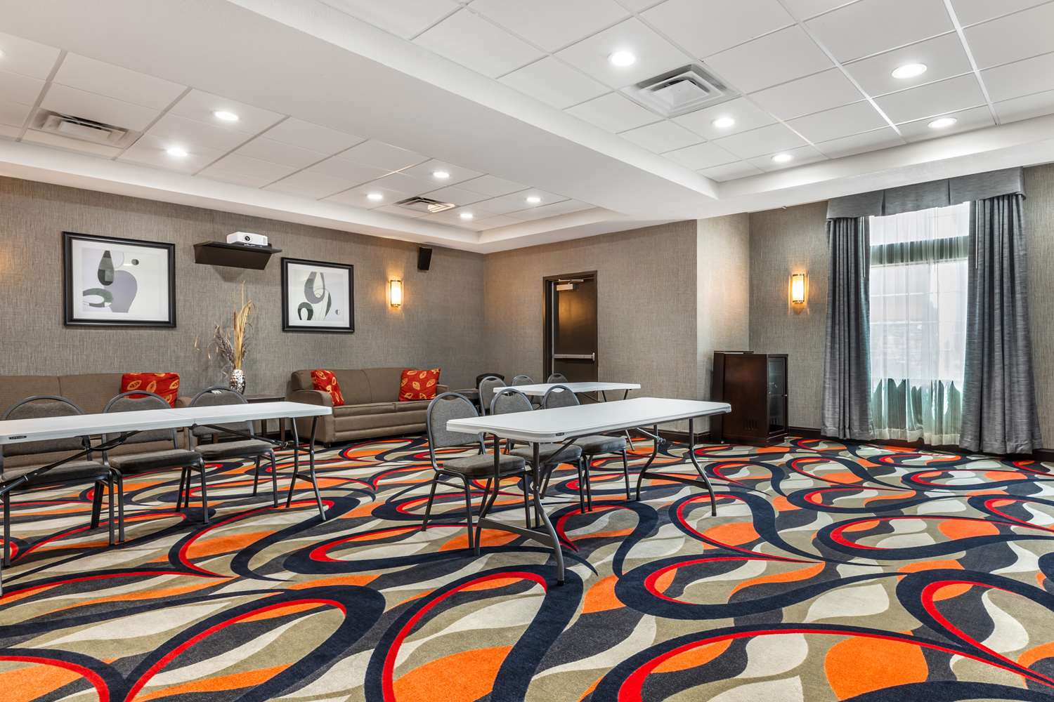 Best Western Plus Coweta's 1St Hotel 23/25