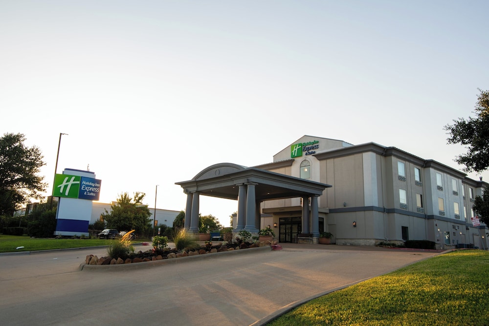 Holiday Inn Express Hotel Suites College Station 44/48