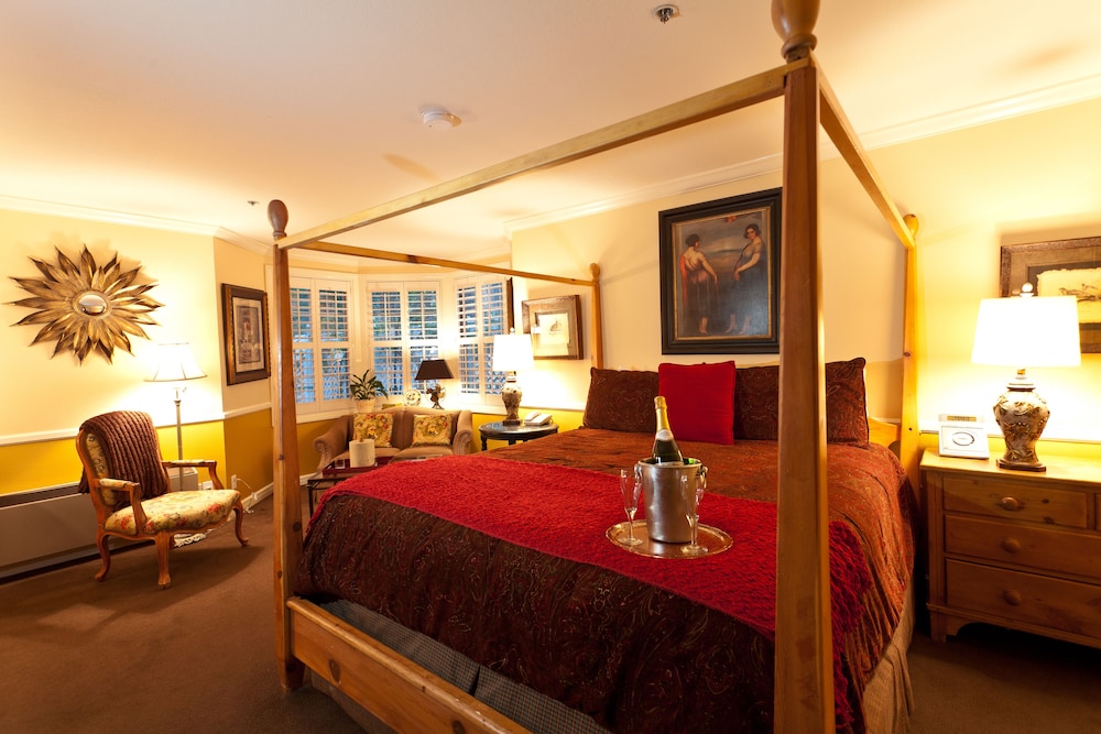 Apple Farm Inn 30/65