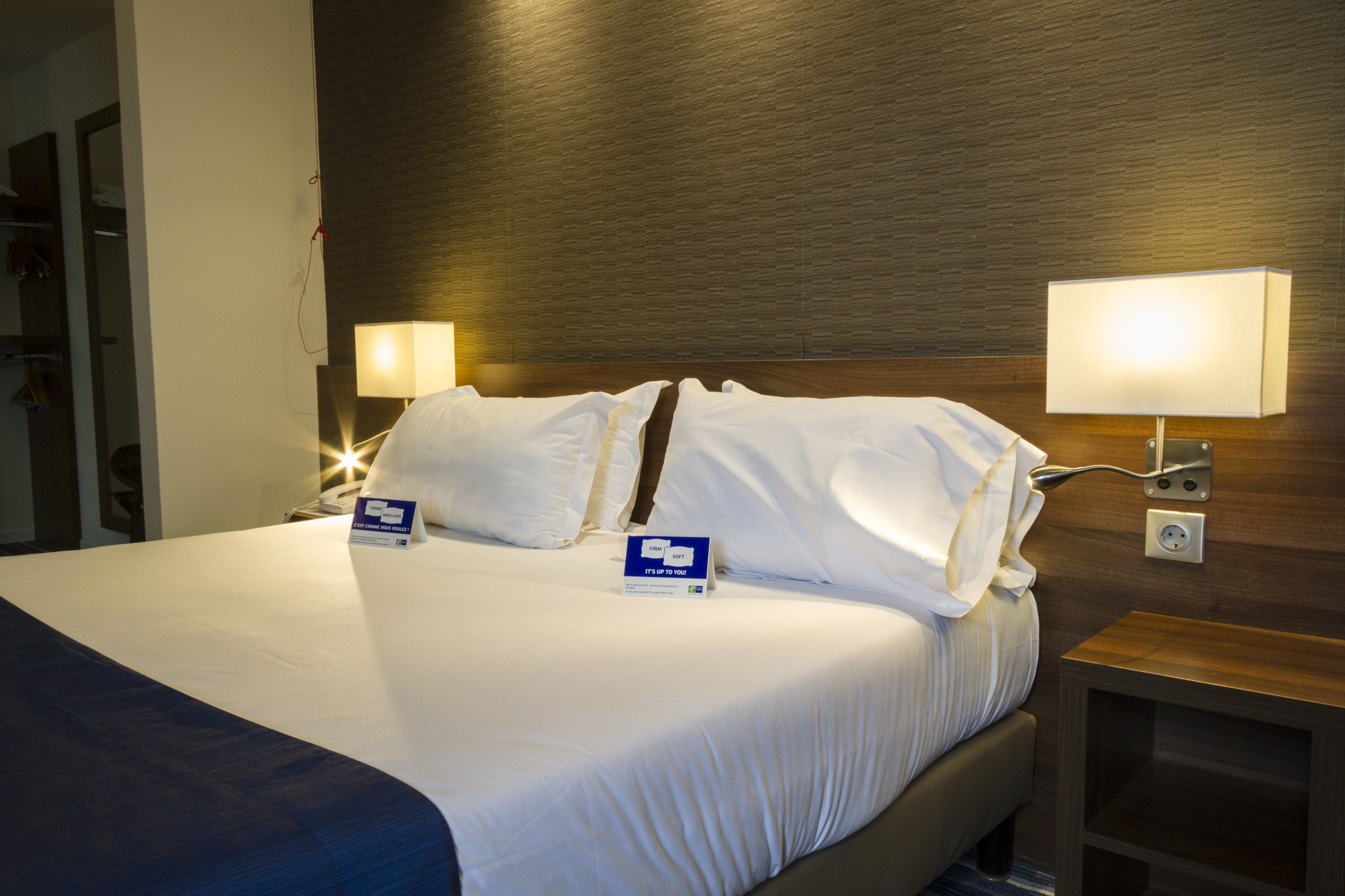 HOLIDAY INN EXPRESS AMIENS 31/73
