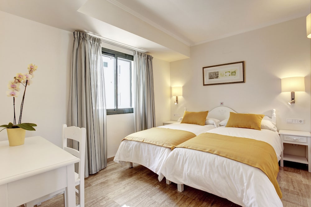 Room at Grupotel Mar De Menorca, MAHON