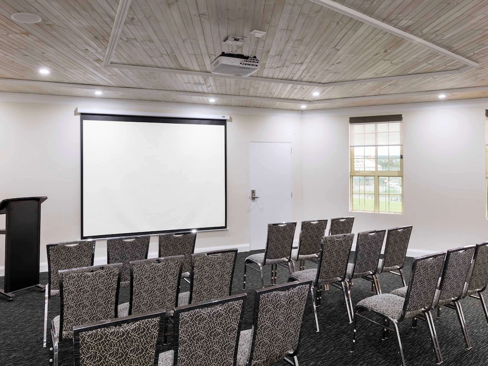 Mercure Goulburn 36/44