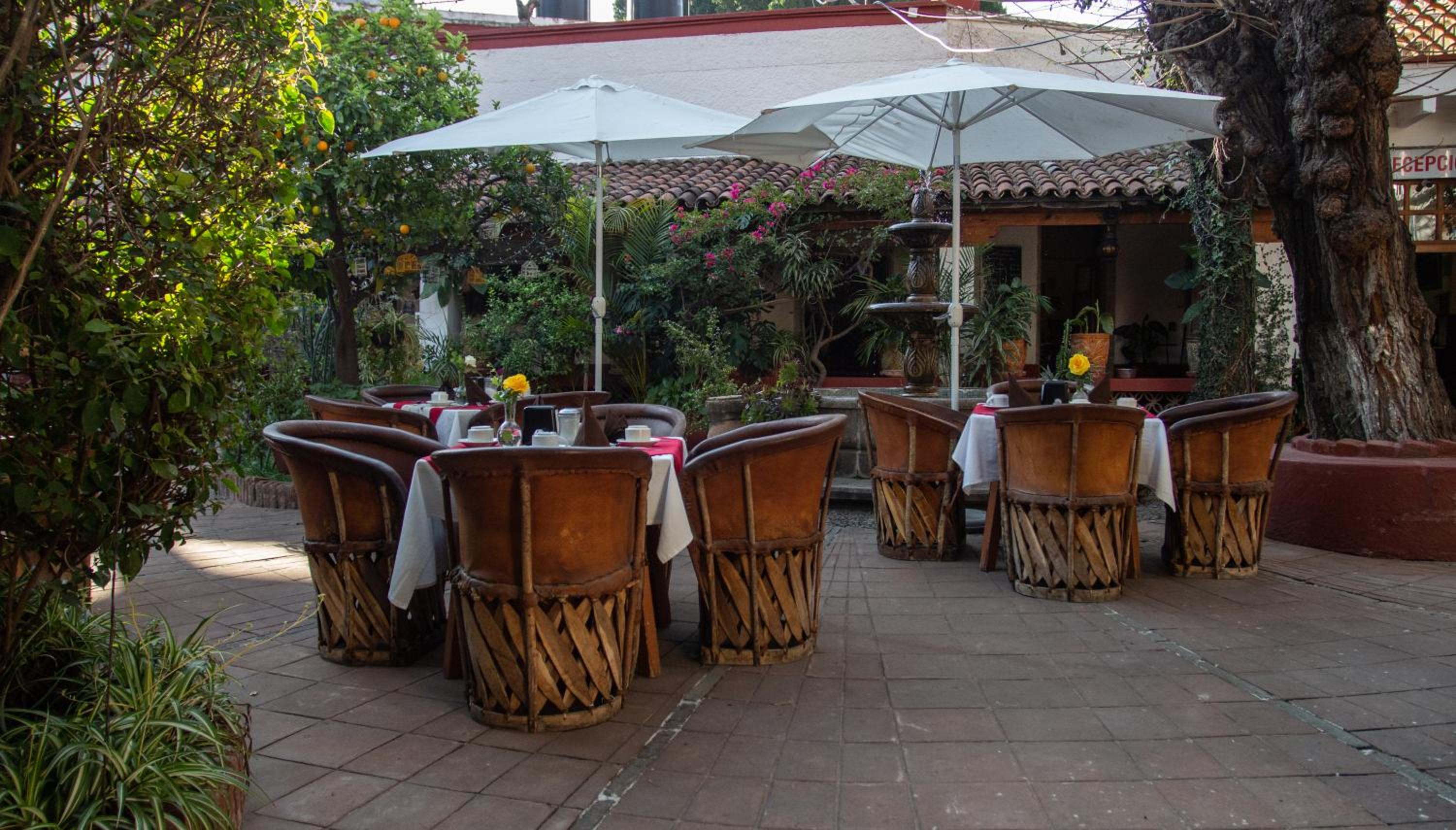 Hotel Embajadoras 4/54