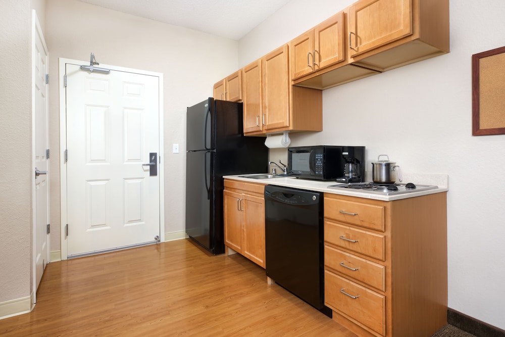 Candlewood Suites Kenosha 9/39