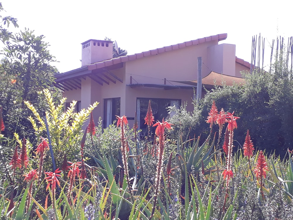 Ama Casa Self Catering Cottages 1/36
