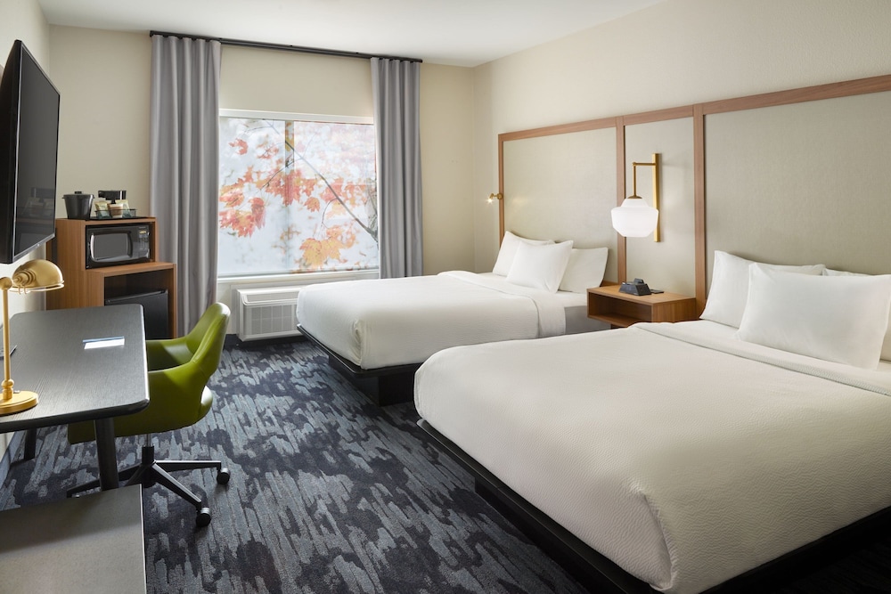 Room, 2 Queen Beds, Balcony, Accessible
