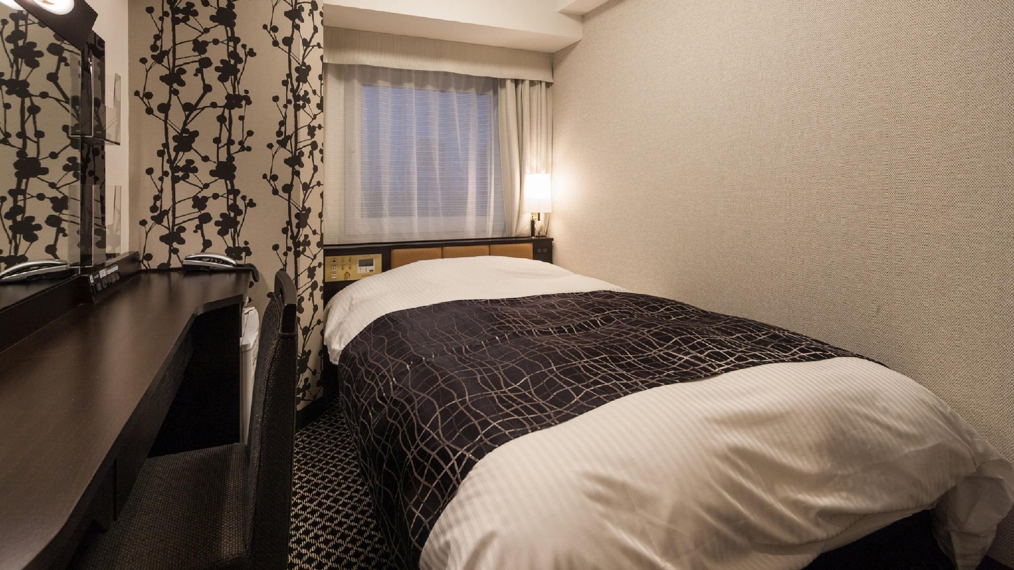 Room, Single, Night View