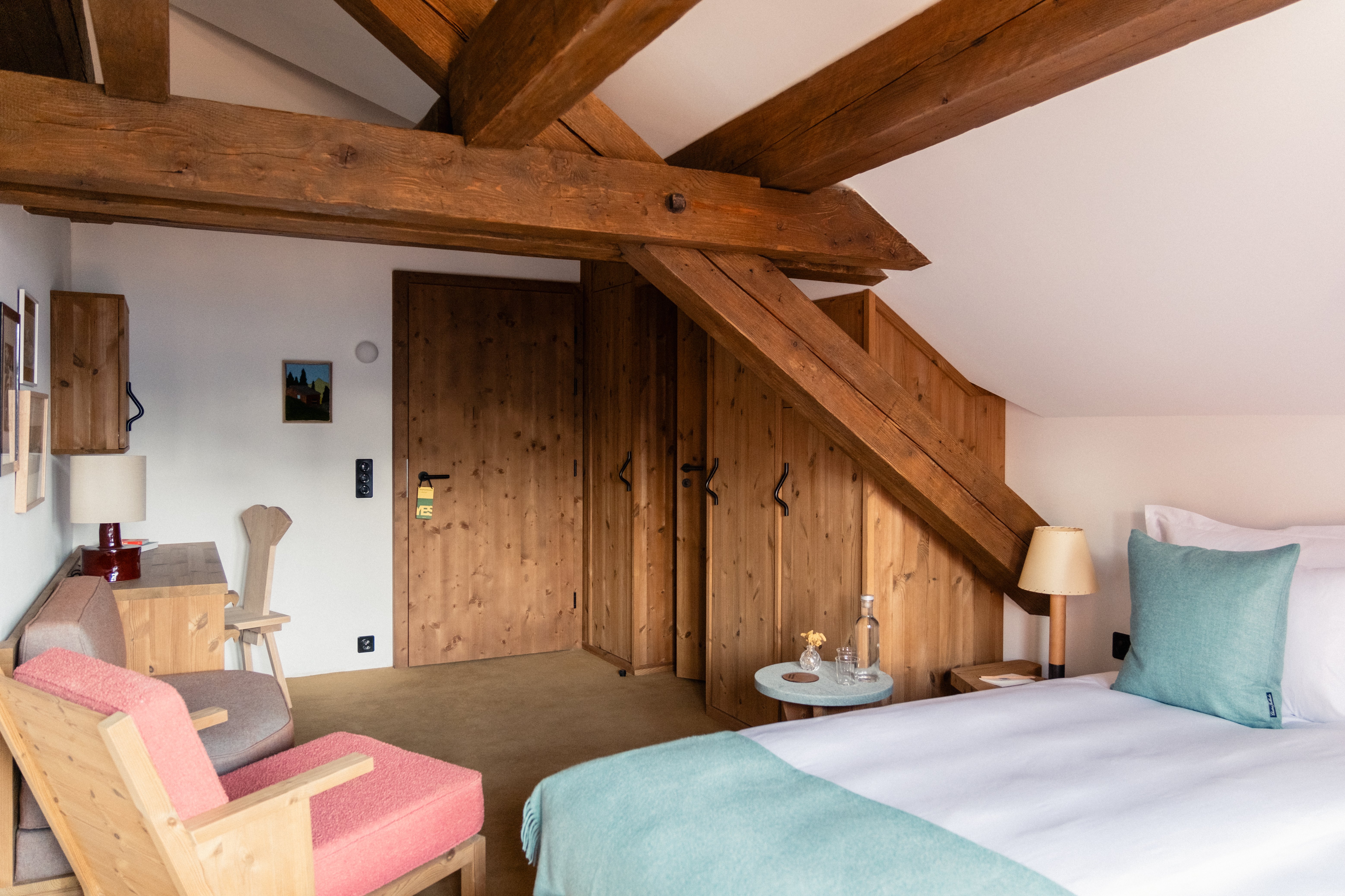 Prestige, Mountain View, Attic
