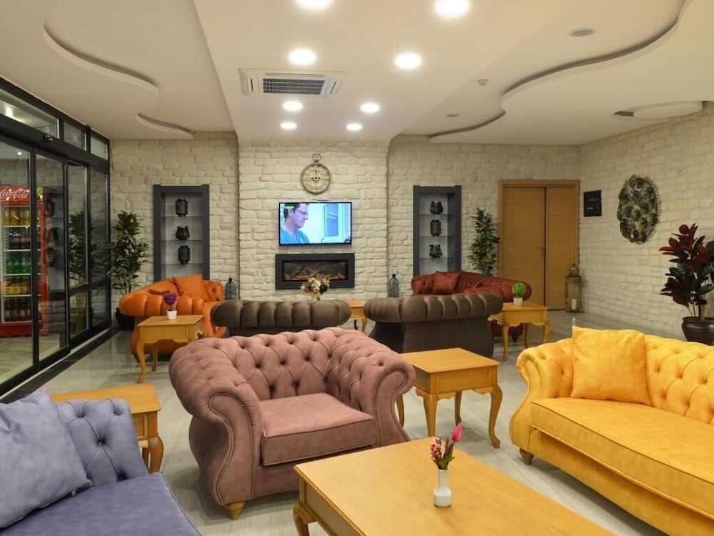 Sertac Hotel 18/30