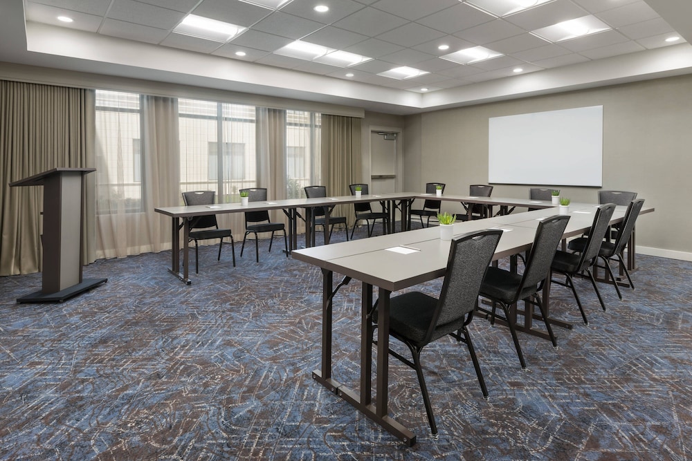 Residence Inn Long Island Garden City 45/51