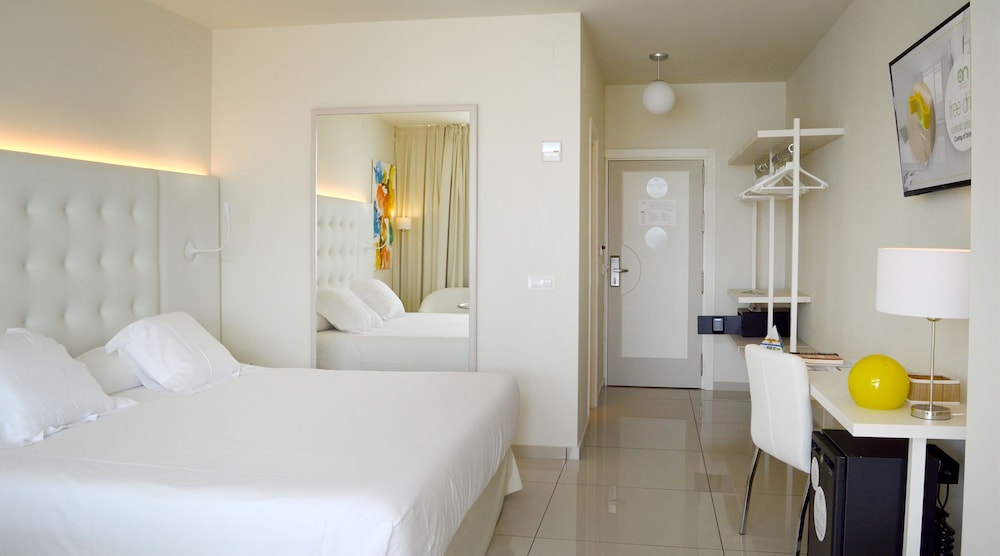 On Hotels Oceanfront Adults Designed 15/50
