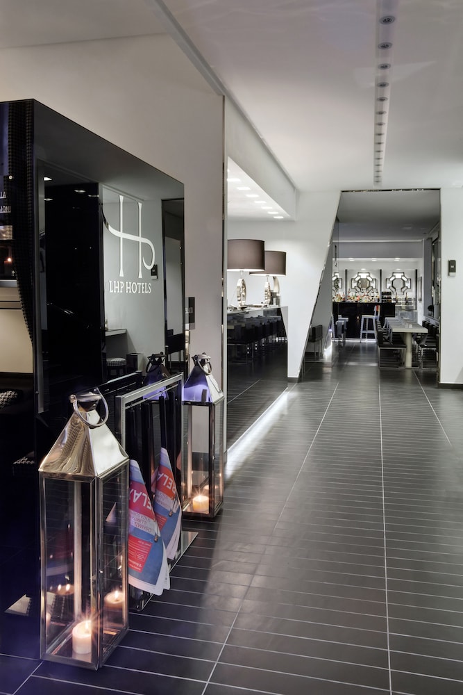 LHP Hotel Napoleon 39/64